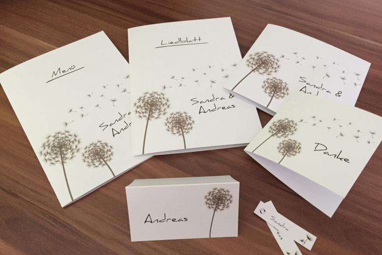 Hochzeitseinladungen Tischschilder