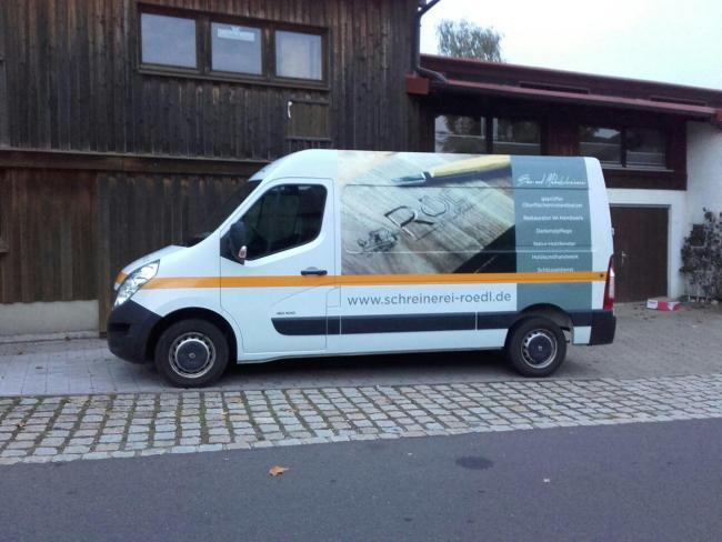 Fahrzeugbeklebung Schreinerei Rödl