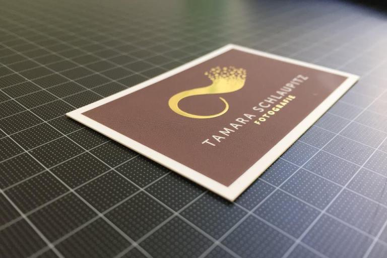 Visitenkarte mit Goldlack