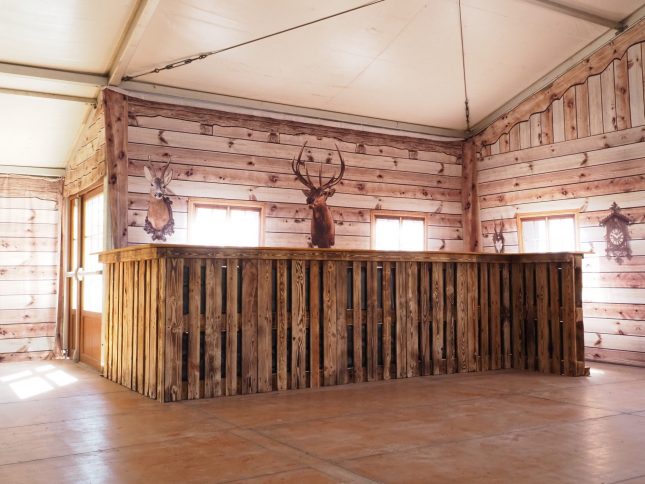 Zelt Grafenwöhr mit Theke und Holzfussboden, Hochzeit, Firmenfeier
