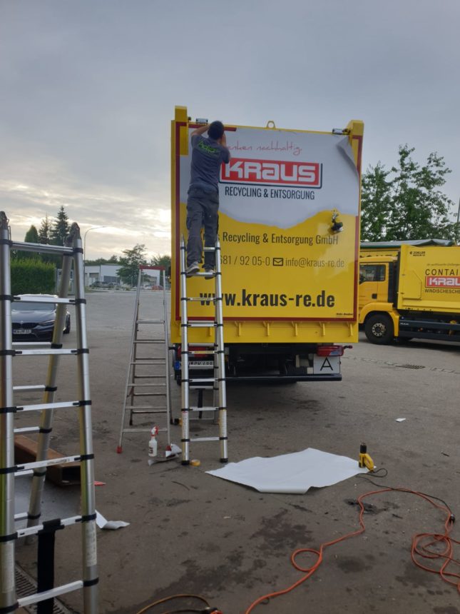 LKW Beklebung Werbung Folie Plane Truck Carwrap, Beklebung eines LKW für die Firma Kraus in Windischeschenbach