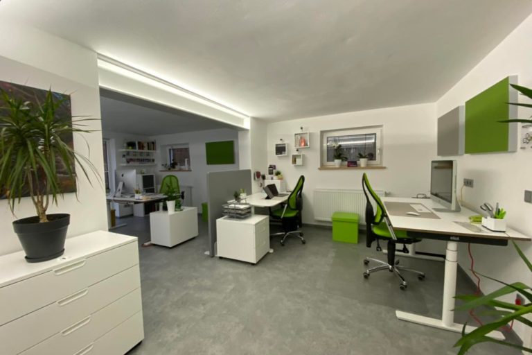 Werbeagentur, Büro, Agentur, Design, Einrichtung, grün, Schreibtisch, Kreativbüro VERESdesign aus Grafenwöhr
