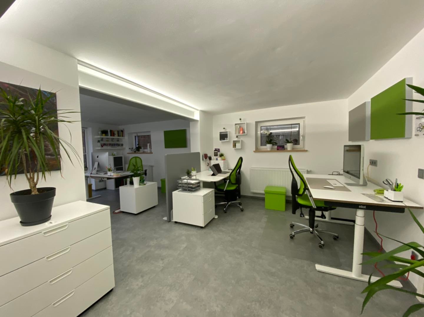 Werbeagentur VERESdesign Werbeagentur, Büro, Agentur, Design, Einrichtung, grün, Schreibtisch, Kreativbüro VERESdesign aus Grafenwöhr