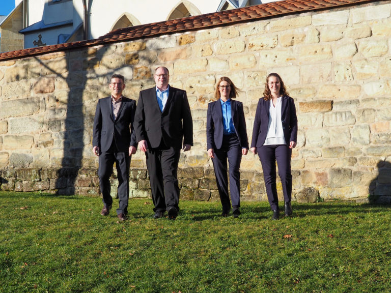 Steuerberater, Logo, Briefpapier, Visitenkarten, Corporate Design, Logo refresh, Geschäftspapier für Steuerbüro aus Eschenbach in der OberpfalzFotografie, Mitarbeiterfoto