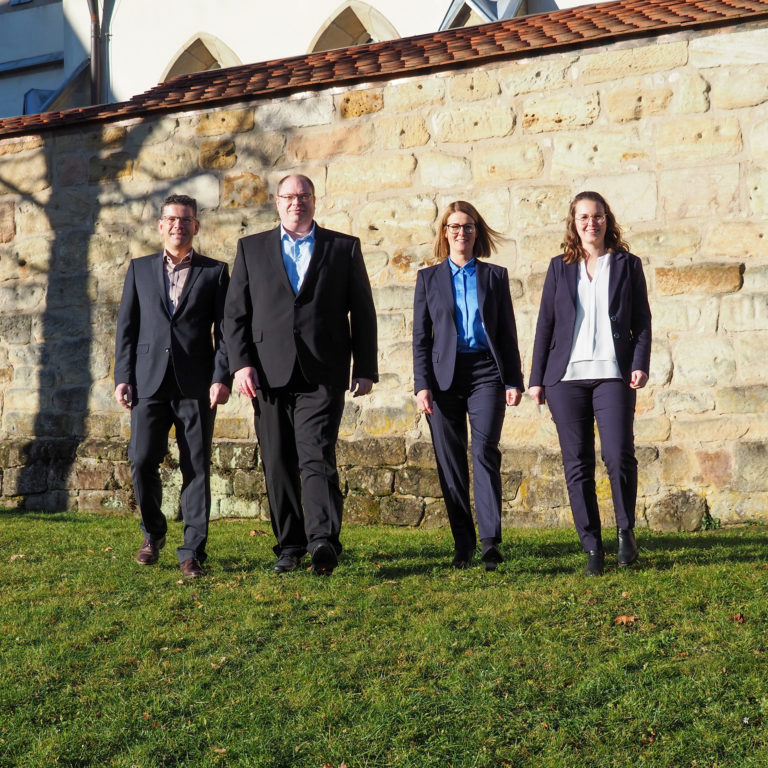 Steuerberater, Logo, Briefpapier, Visitenkarten, Corporate Design, Logo refresh, Geschäftspapier für Steuerbüro aus Eschenbach in der OberpfalzFotografie, Mitarbeiterfoto