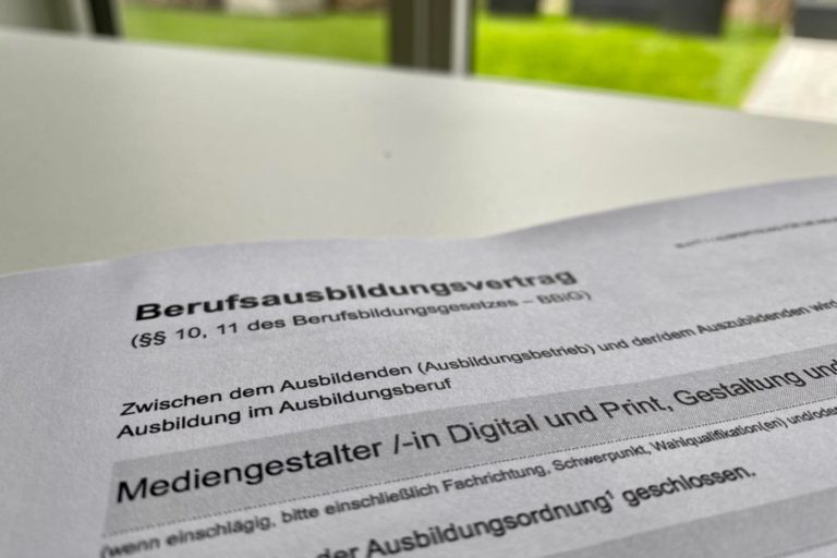 Ausbildung, Mediengestalter, Digital und Print, Vertrag, Azubi bei VERESdesign in Grafenwöhr