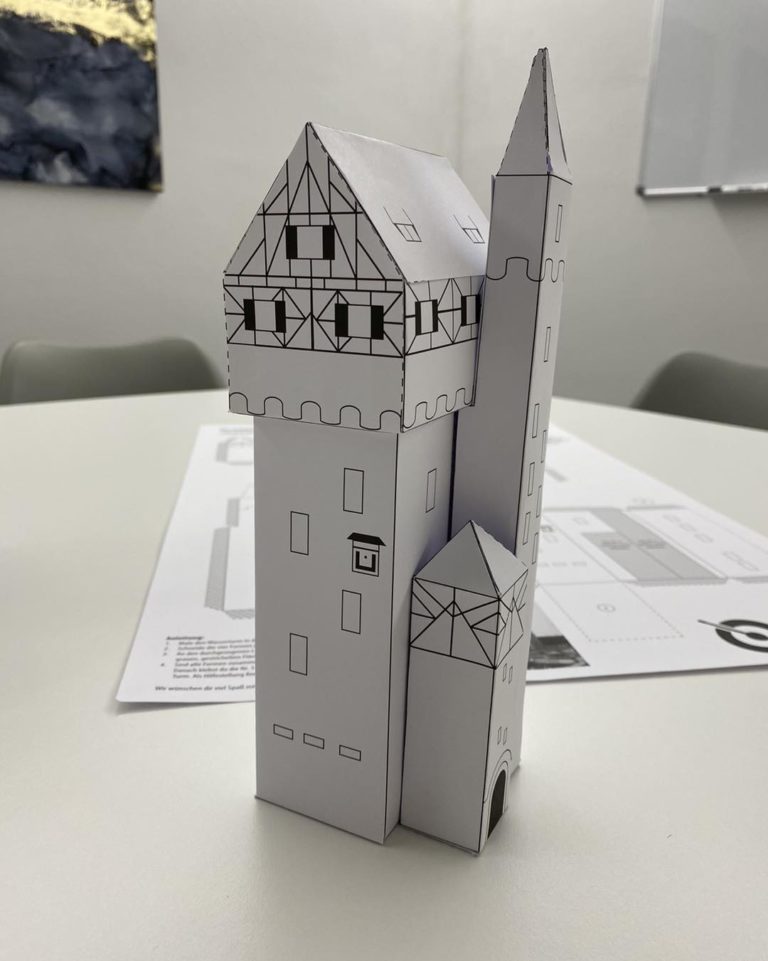 Wasserturm Grafenwöhr 3D Nachbau als Bastelvorlage, Ausmalbild