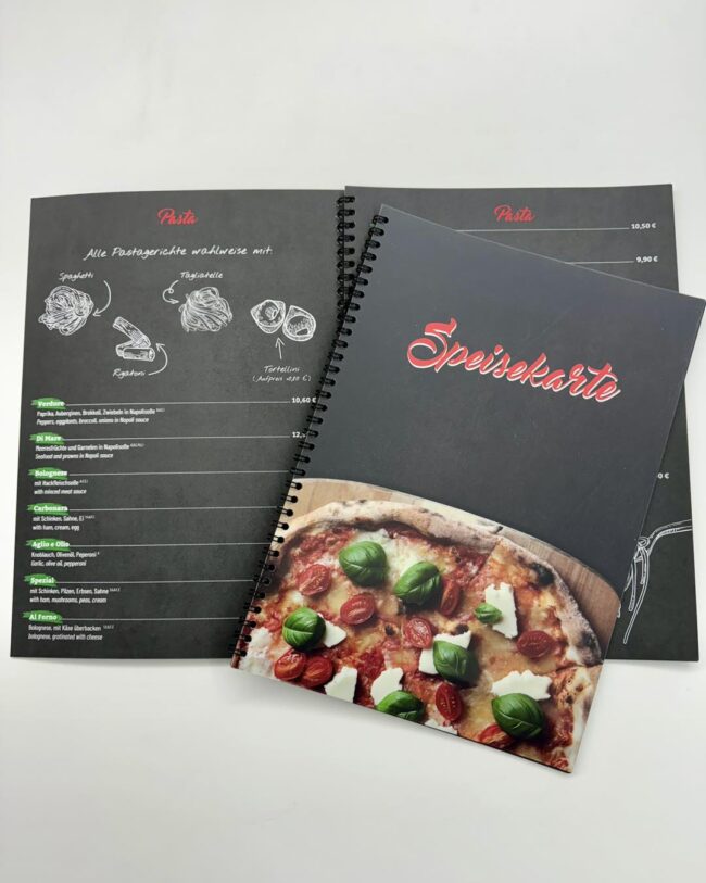 Gestaltung einer Speisekarte mit schwarzem Hintergrund