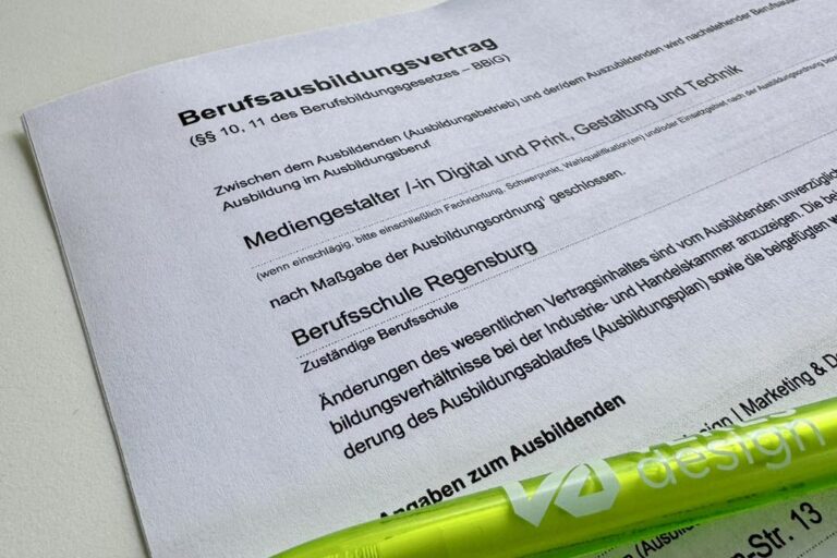 Berufsausbildungsvertrag für unsere neue Auszubildende zur Mediengestalterin in Grafenwöhr VERESdesign