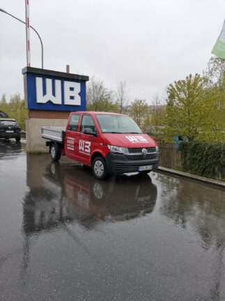 Fahrzeug mit neuer Beklebung Wilhelm Bauer Erbendorf