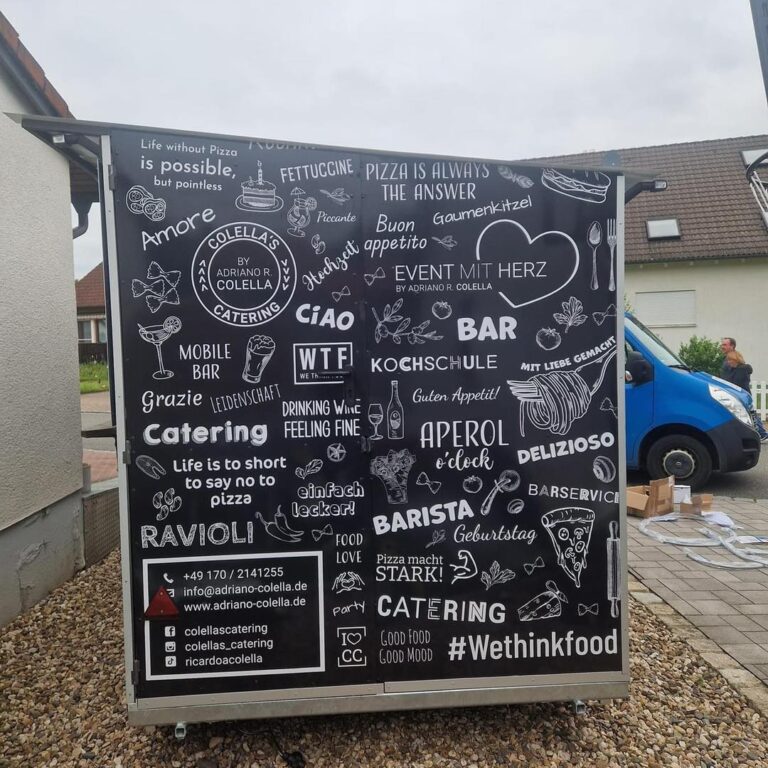 neu beklebter Food Truck für Colellas Catering