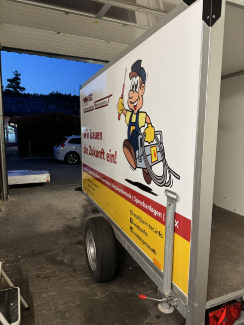 Anhänger beklebt WIN-TEC Pressath
