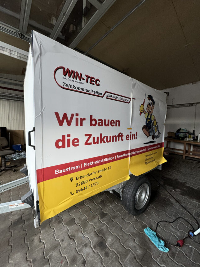 Anhänger beklebt WIN-TEC Pressath
