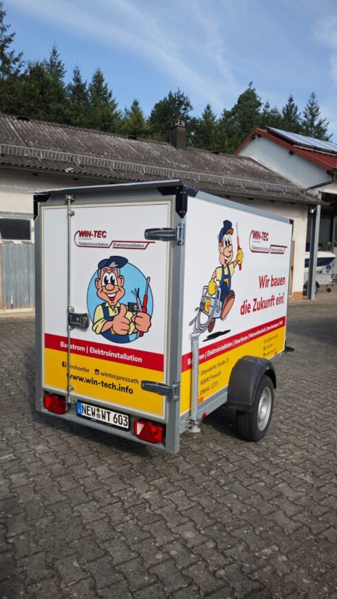Anhänger beklebt WIN-TEC Pressath