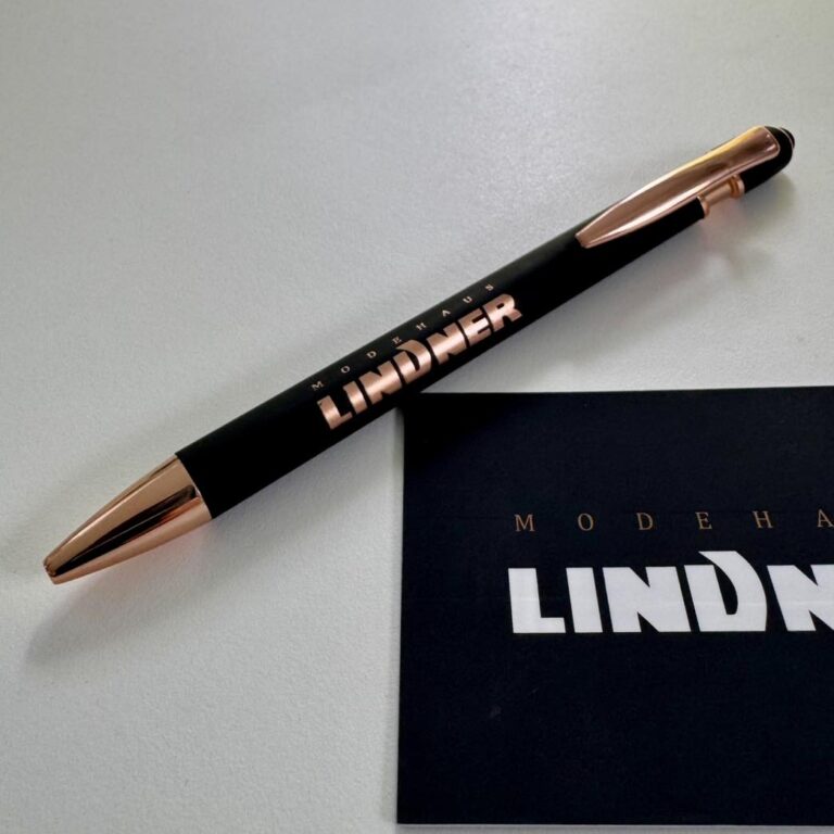 Kugelschreiber mit Softtouch-Oberfläche und Kupfer Lasergravur für das Modehaus Lindner